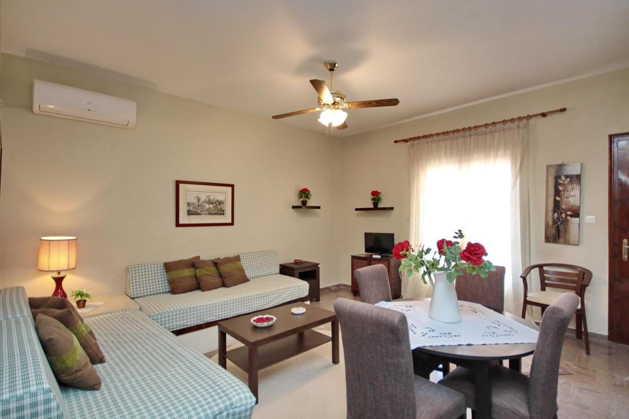 Aloe Luxury Apartments Porto Heli Dış mekan fotoğraf